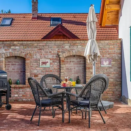 Ferrata Vendeghaz Apartment Csesznek